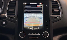 oranssi Renault Megane 2021 kuva 25.