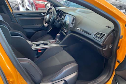 oranssi Renault Megane 2021 kuva 30.