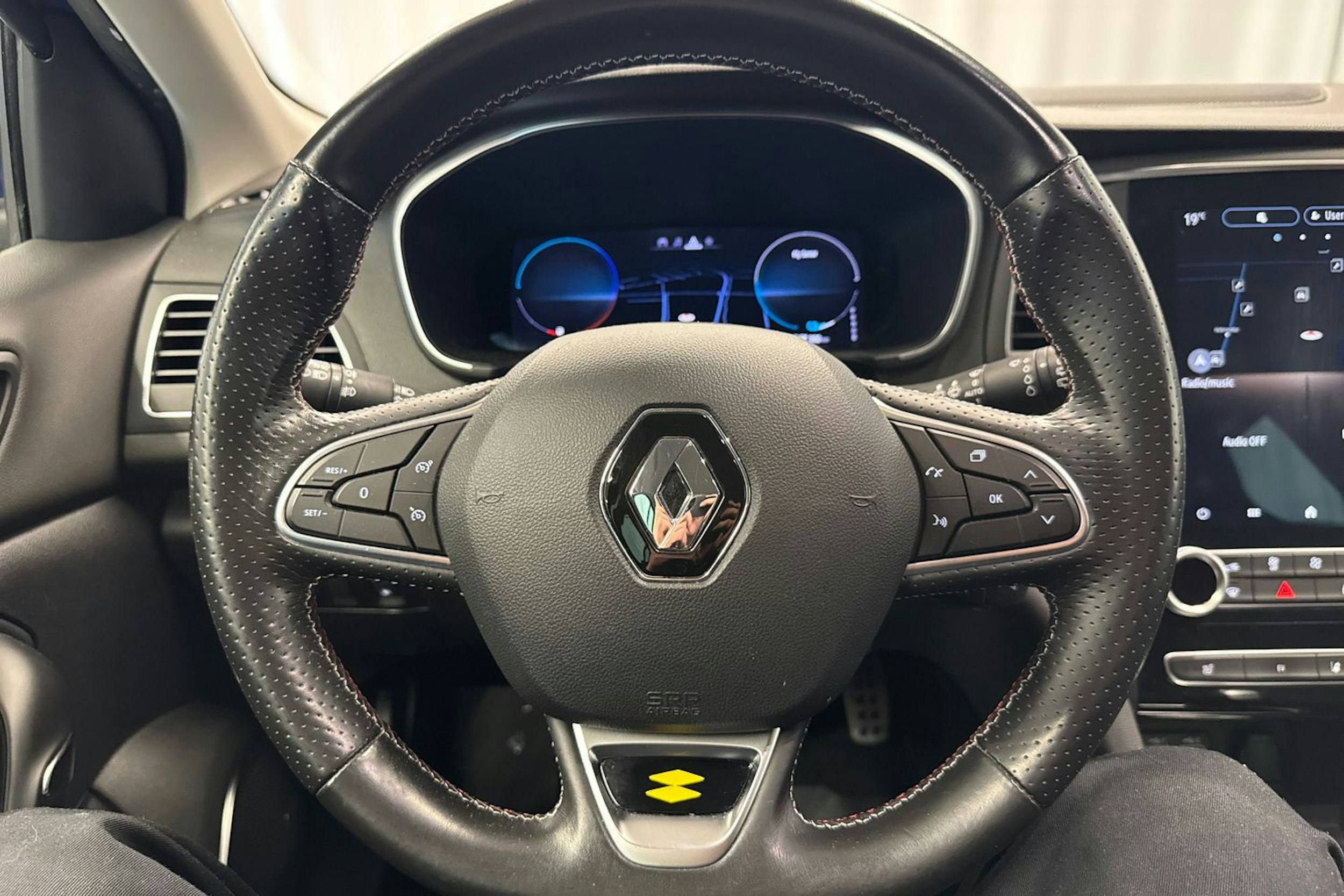 sininen Renault Megane 2021 kuva 14.