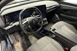 musta Renault Megane 2022 kuva 3.