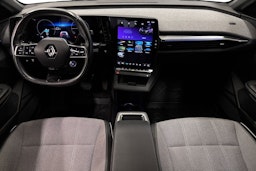 musta Renault Megane 2022 kuva 9.