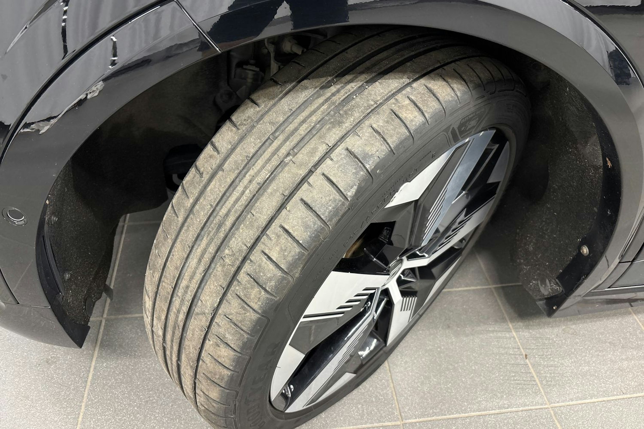 musta Renault Megane 2022 kuva 13.
