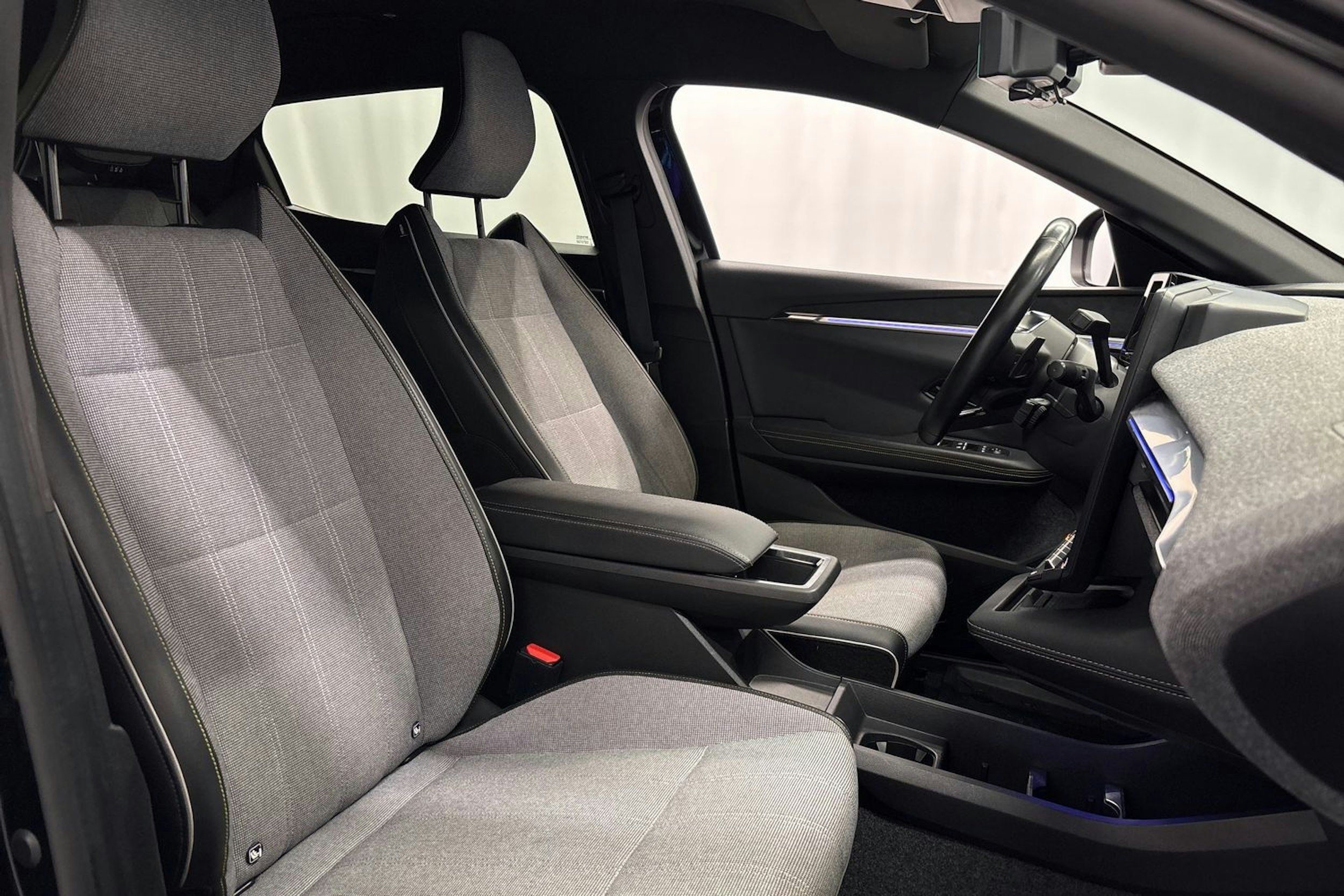 musta Renault Megane 2022 kuva 15.