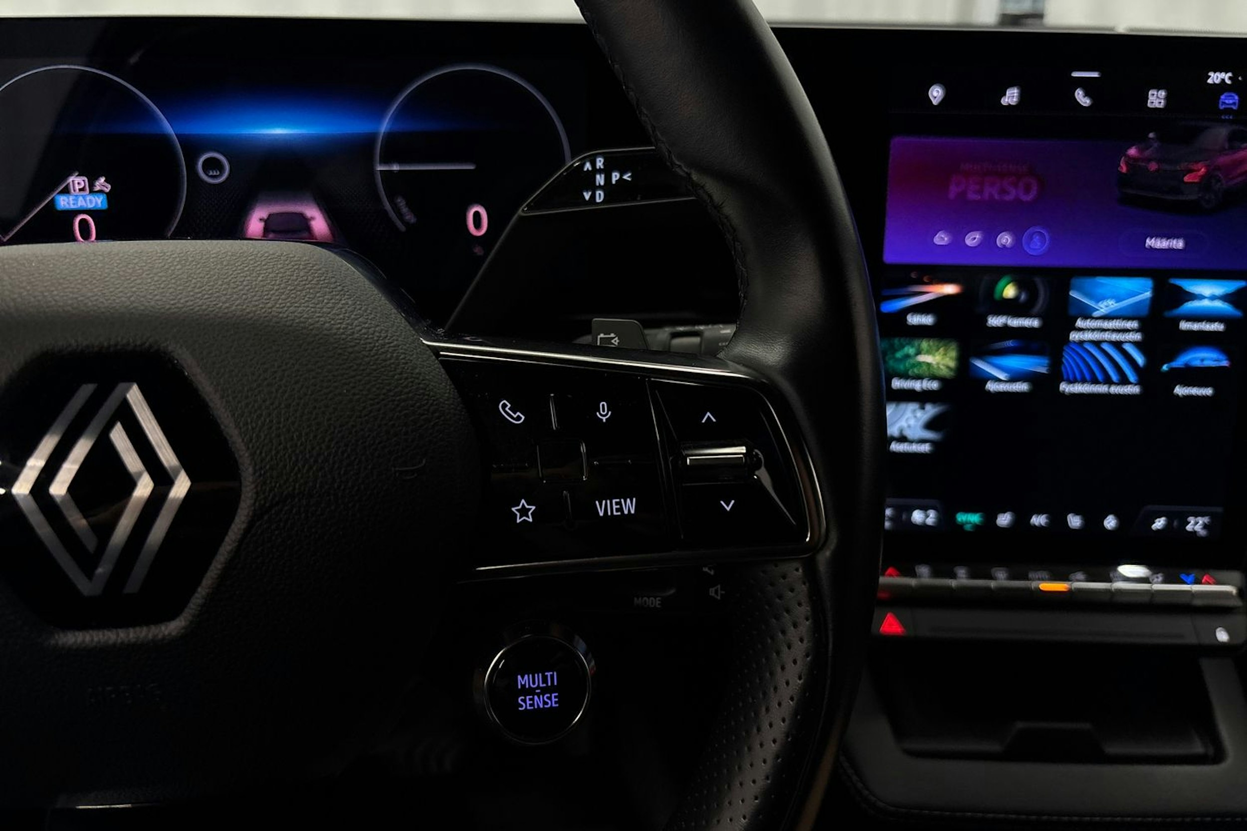 musta Renault Megane 2022 kuva 20.