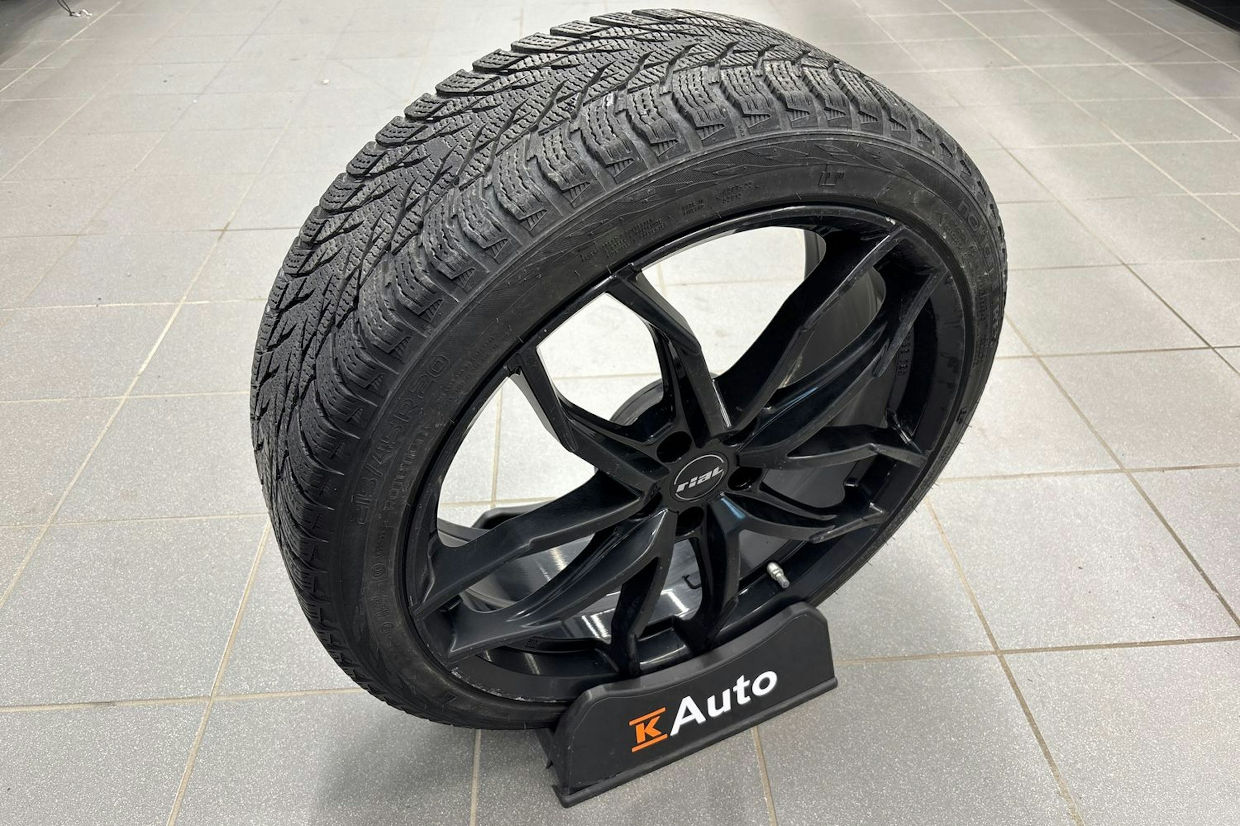 musta Renault Megane 2022 kuva 29.