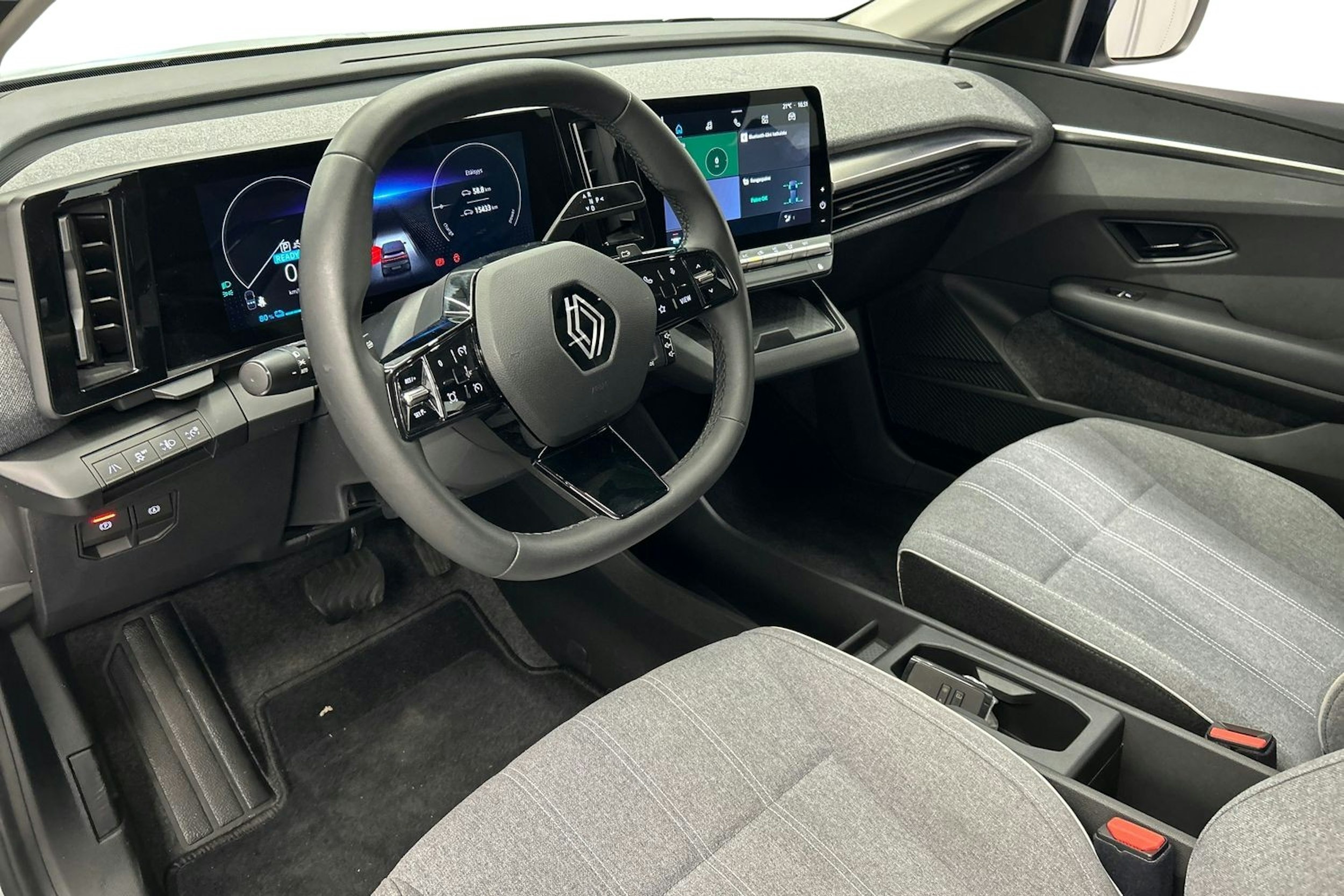 valkoinen Renault Megane 2022 kuva 7.