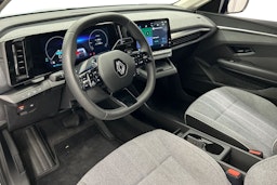 valkoinen Renault Megane 2022 kuva 7.