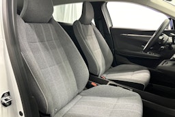 valkoinen Renault Megane 2022 kuva 17.