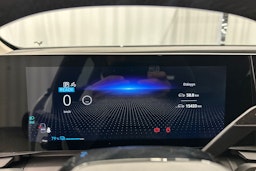 valkoinen Renault Megane 2022 kuva 19.