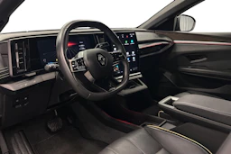 harmaa Renault Megane 2023 kuva 8.