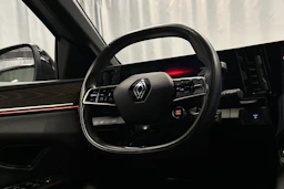 harmaa Renault Megane 2023 kuva 18.