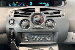 Harmaa Renault SCENIC 2005 kuva 18.