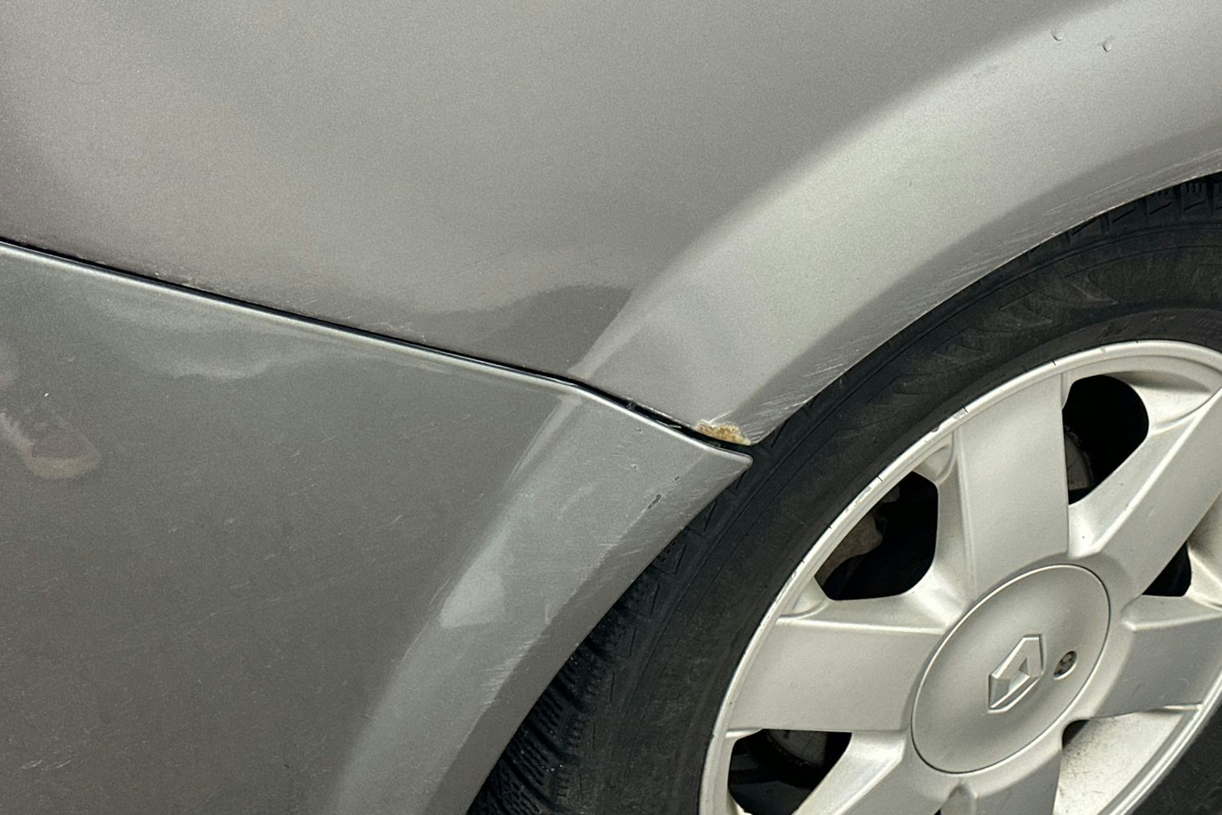 Harmaa Renault SCENIC 2005 kuva 23.