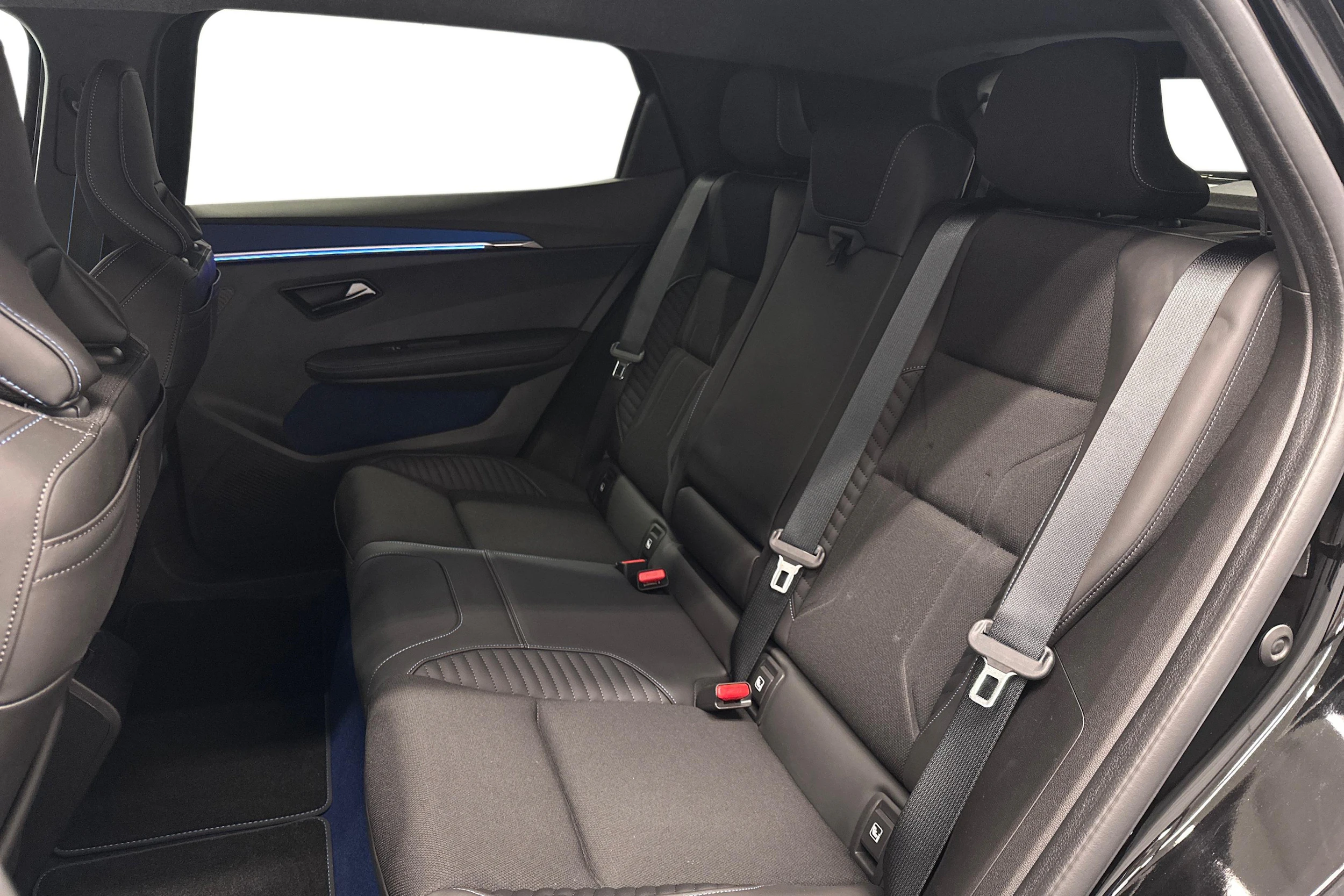 musta Renault Scenic 2024 kuva 8.