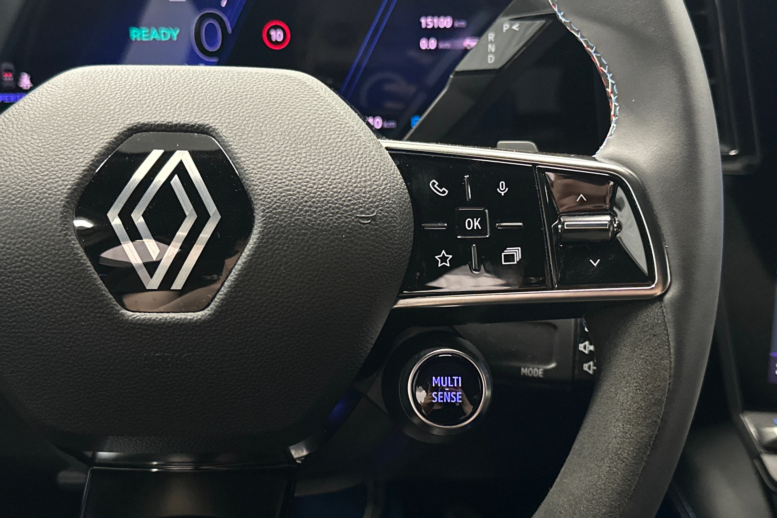 musta Renault Scenic 2024 kuva 12.