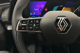 valkoinen Renault Scenic 2024 kuva 11.