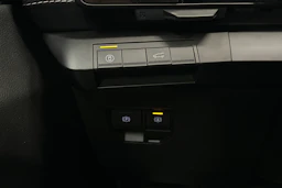 valkoinen Renault Scenic 2024 kuva 14.