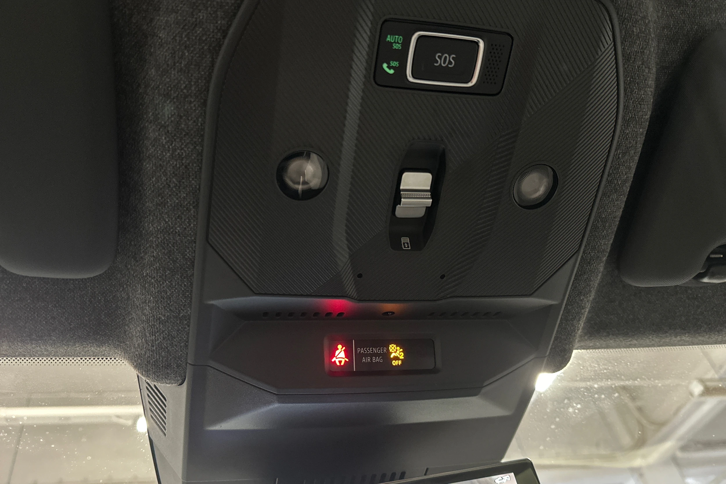 valkoinen Renault Scenic 2024 kuva 32.