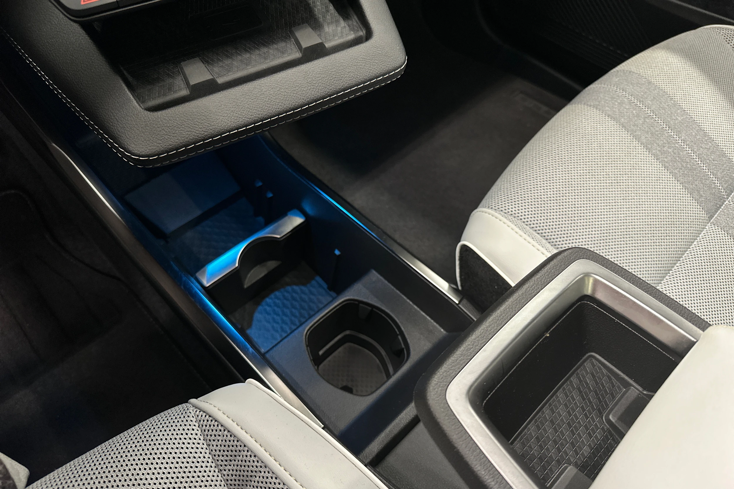 valkoinen Renault Scenic 2024 kuva 33.