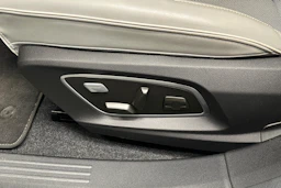 valkoinen Renault Scenic 2024 kuva 34.