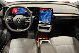 punainen Renault Scenic 2025 kuva 7.