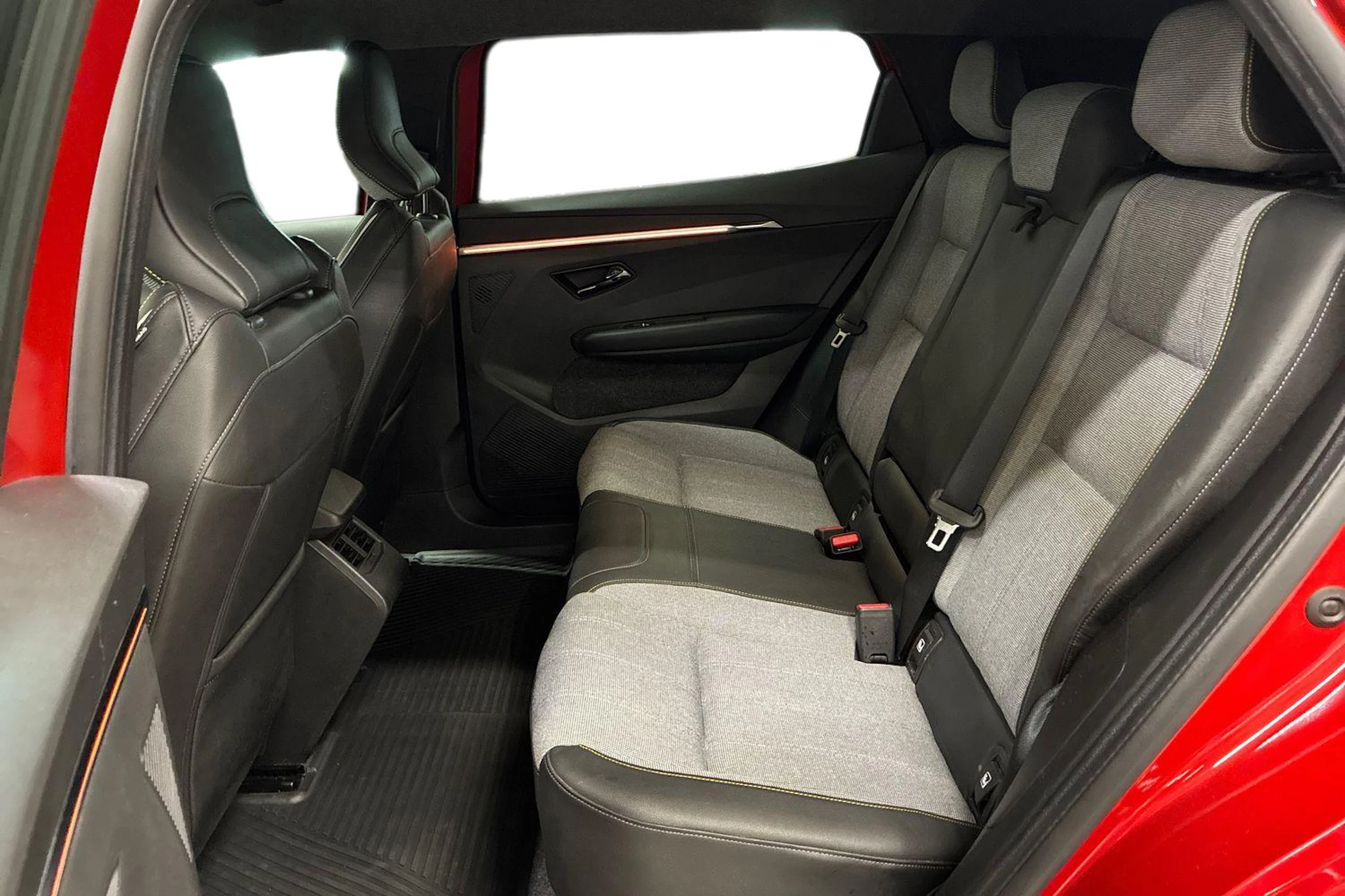 punainen Renault Scenic 2025 kuva 8.