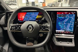 punainen Renault Scenic 2025 kuva 11.