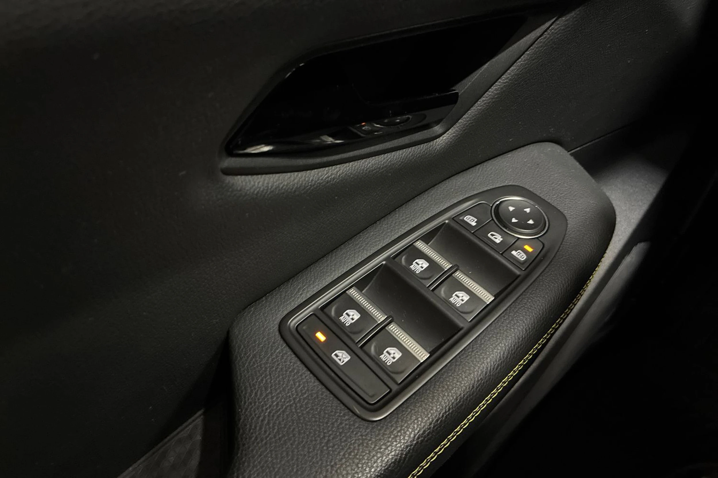 punainen Renault Scenic 2025 kuva 17.