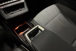 punainen Renault Scenic 2025 kuva 18.