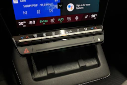 punainen Renault Scenic 2025 kuva 19.