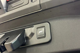 punainen Renault Scenic 2025 kuva 27.