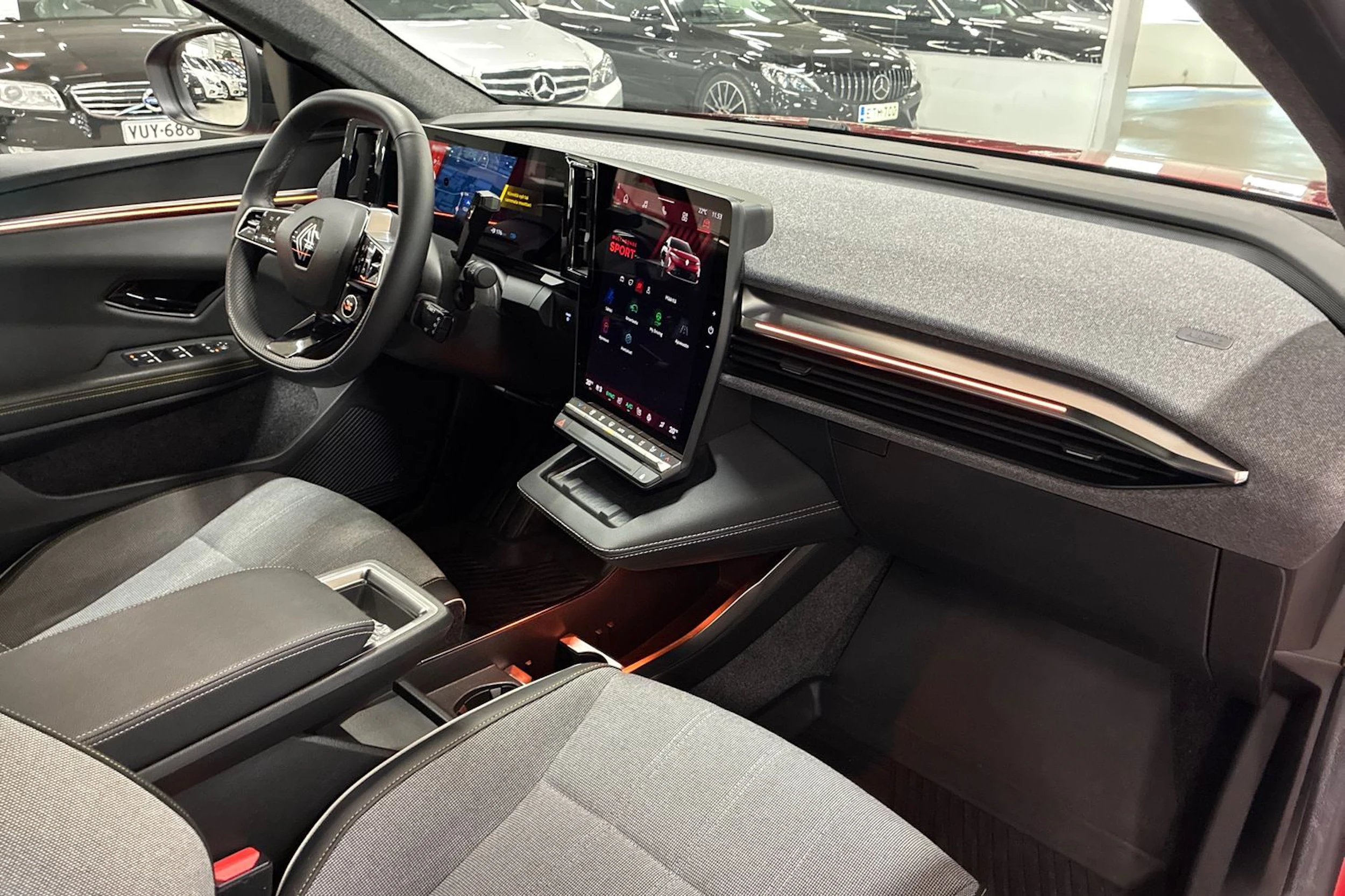 punainen Renault Scenic 2025 kuva 29.