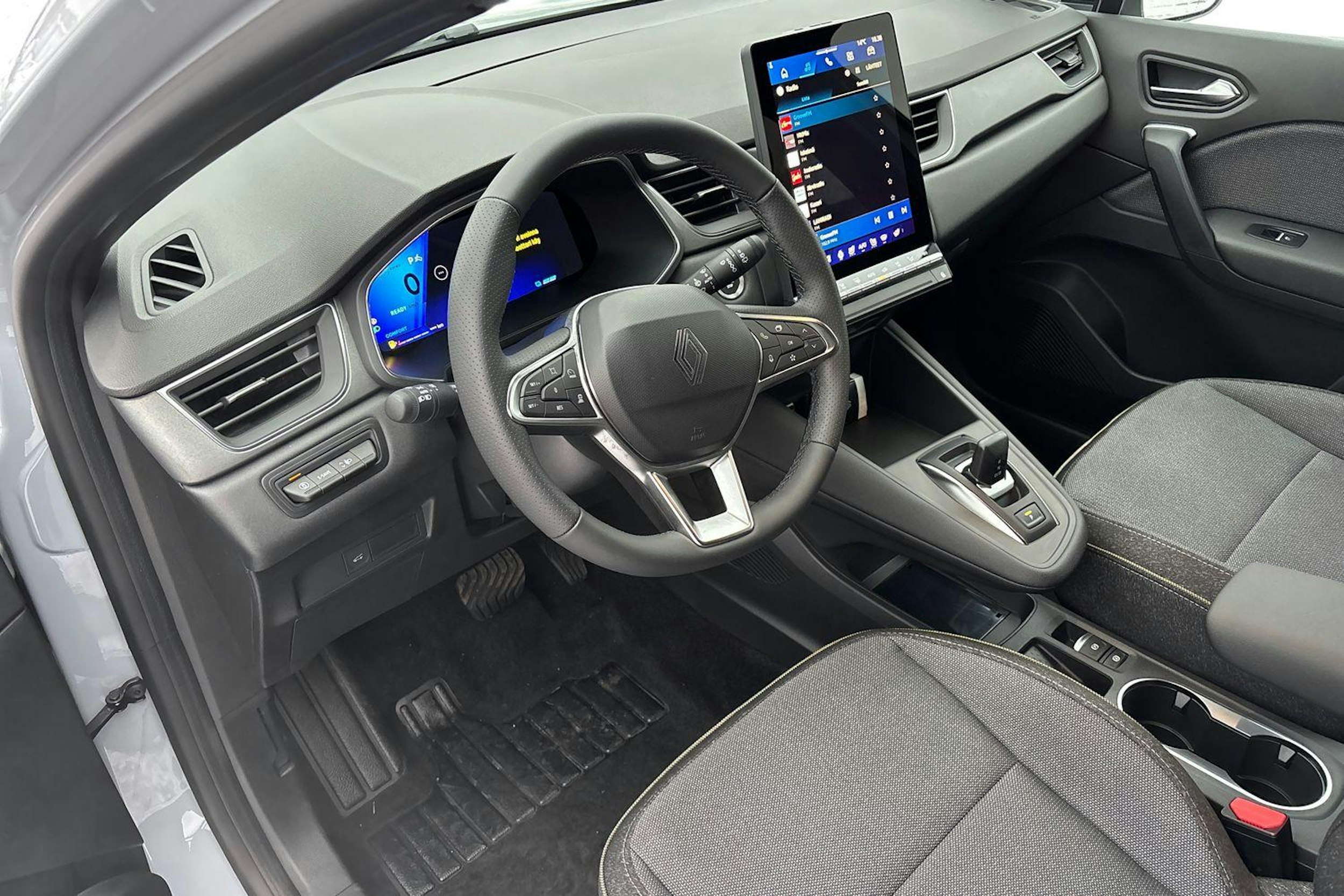 harmaa Renault Symbioz 2025 kuva 3.