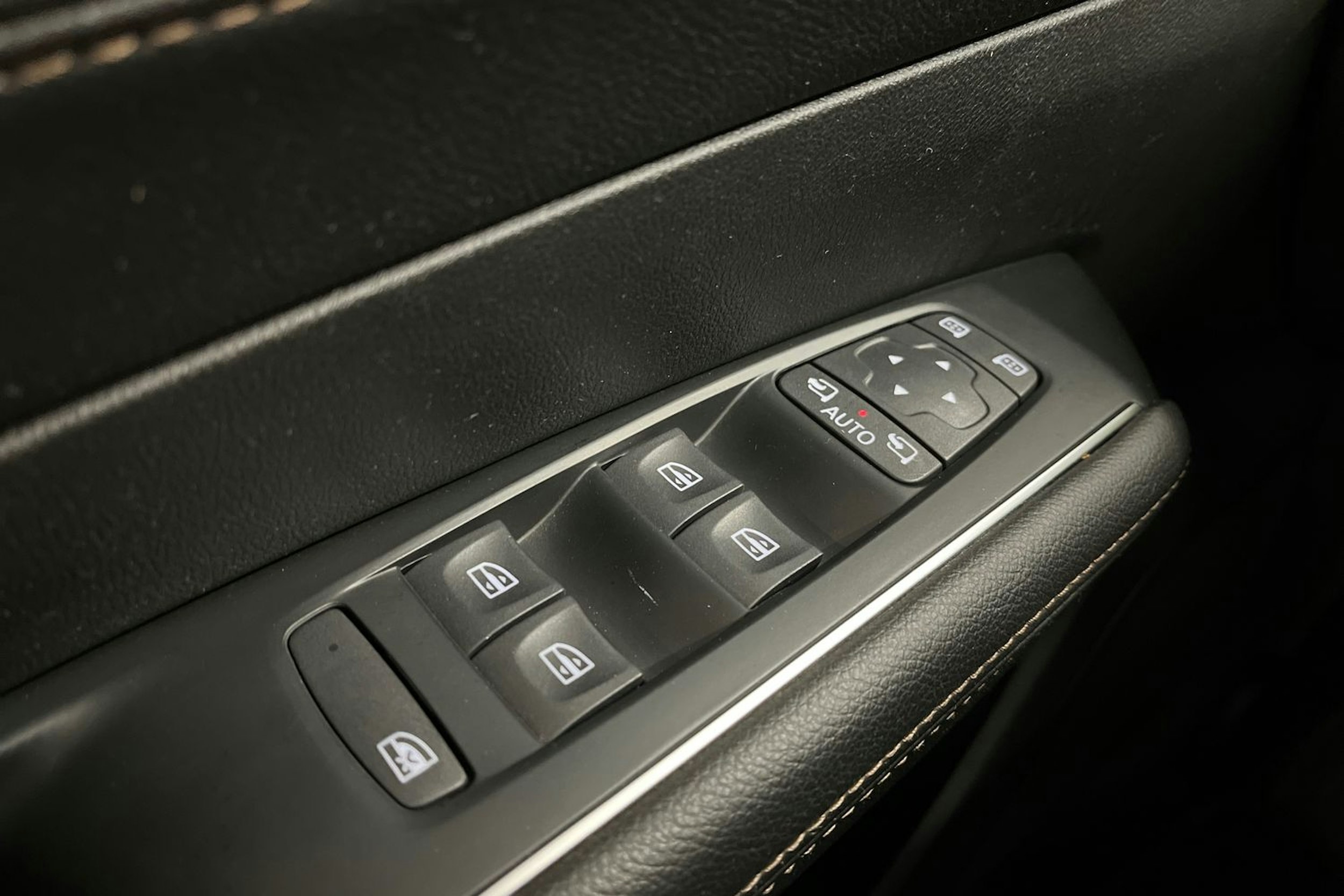 sininen Renault Talisman 2016 kuva 21.