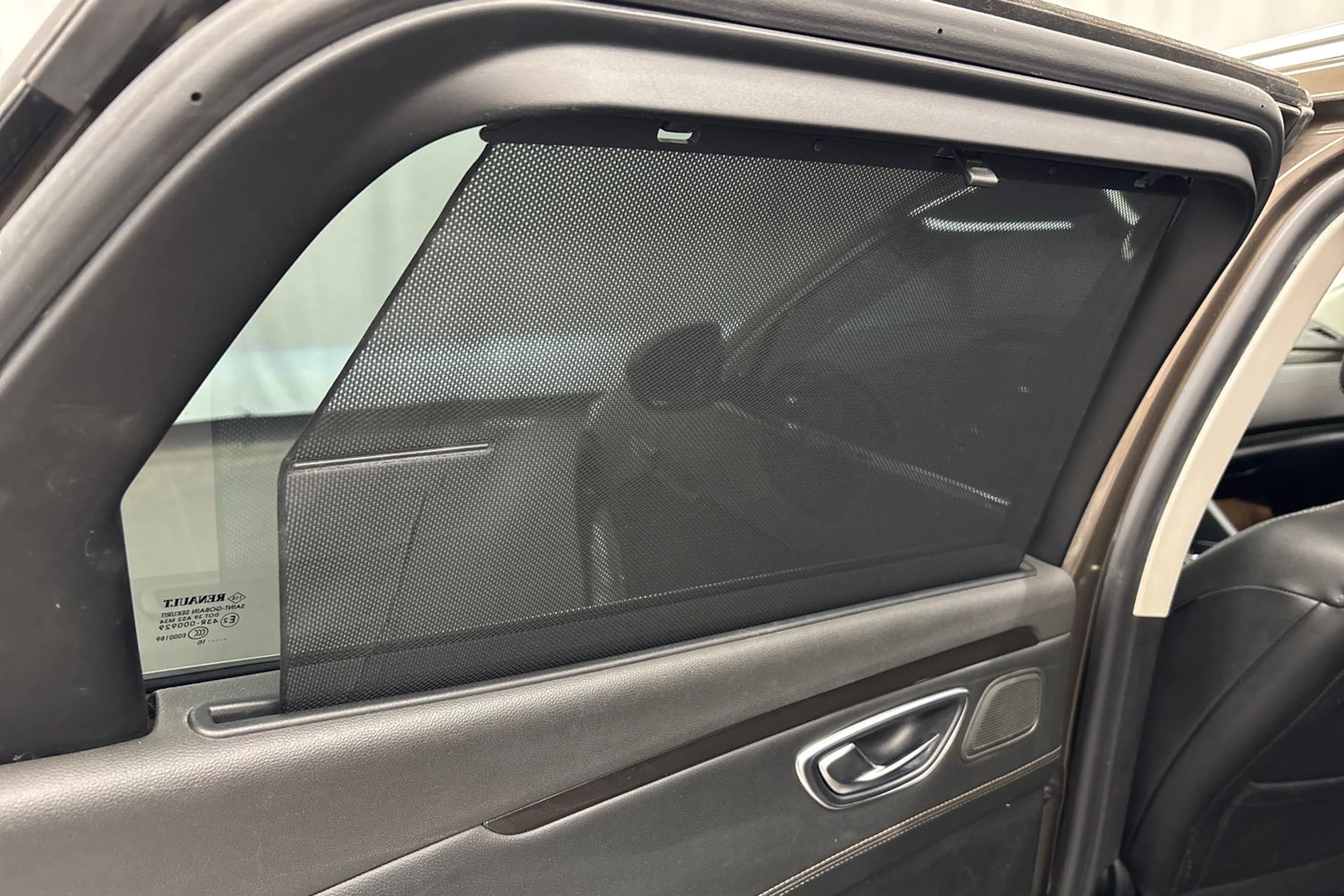ruskea (beige) Renault Talisman 2016 kuva 13.