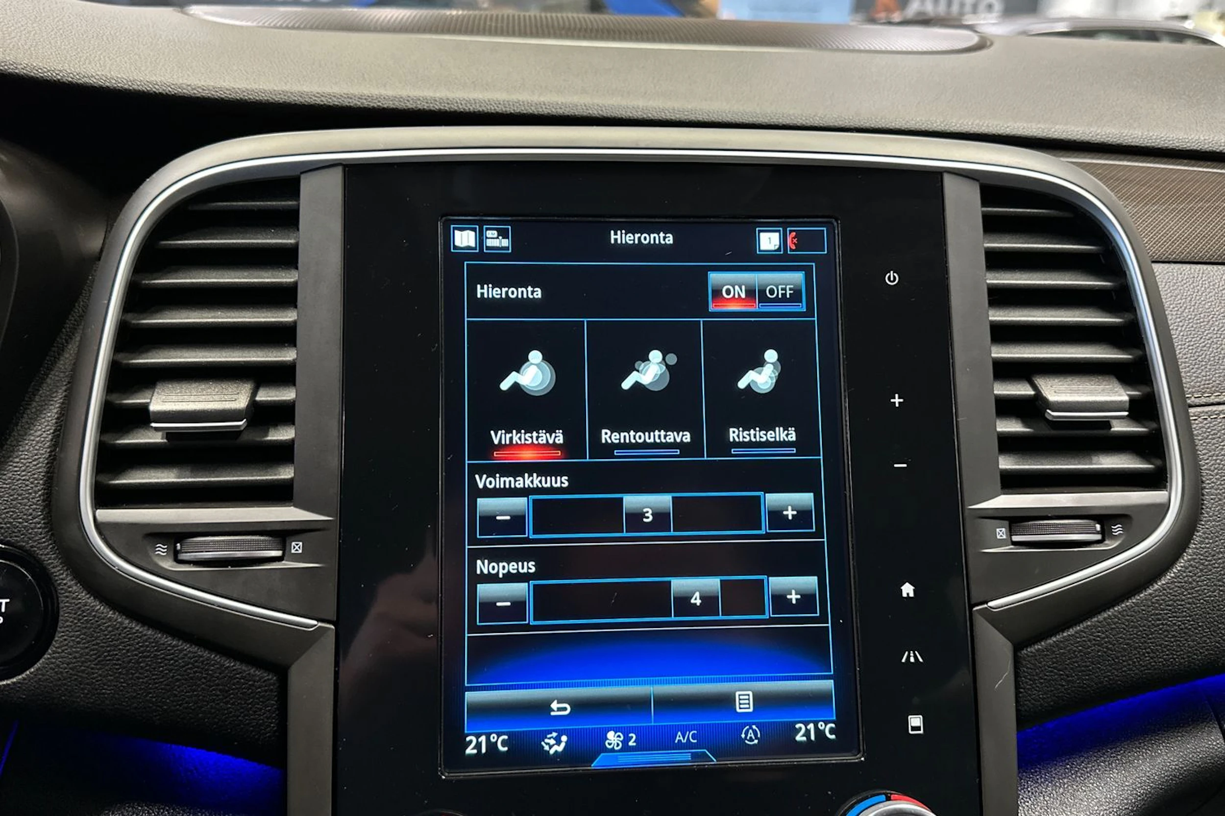 valkoinen Renault Talisman 2017 kuva 18.