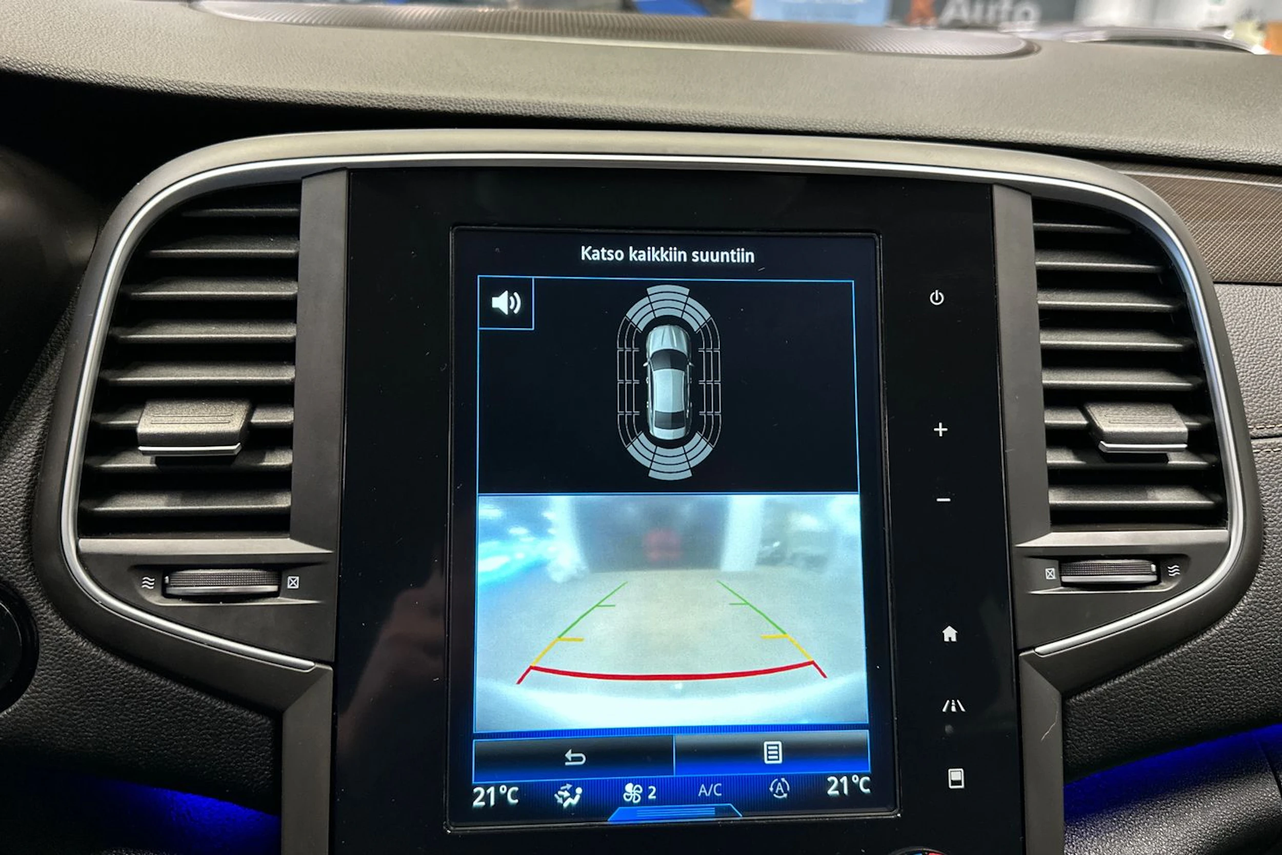 valkoinen Renault Talisman 2017 kuva 19.