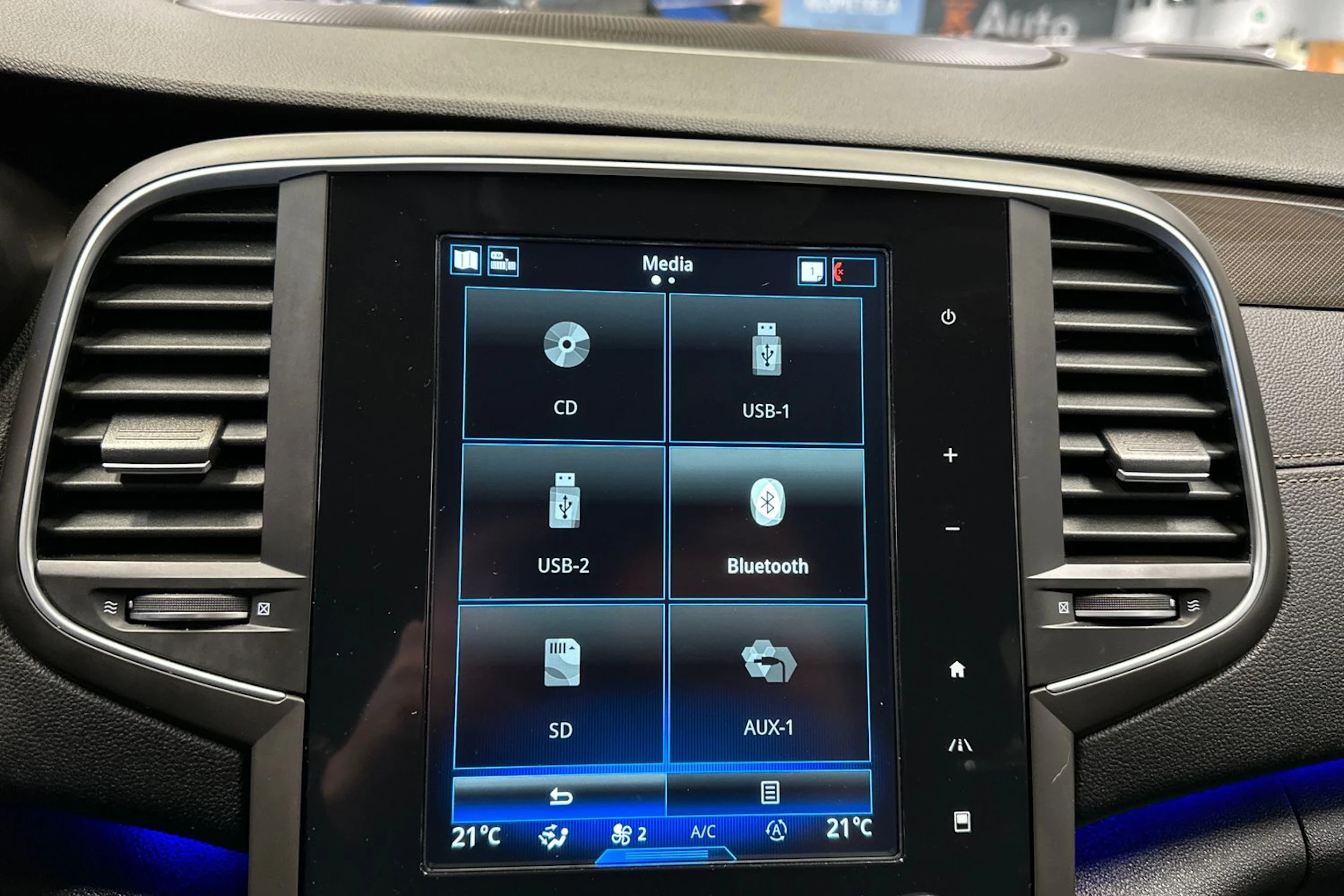 valkoinen Renault Talisman 2017 kuva 21.