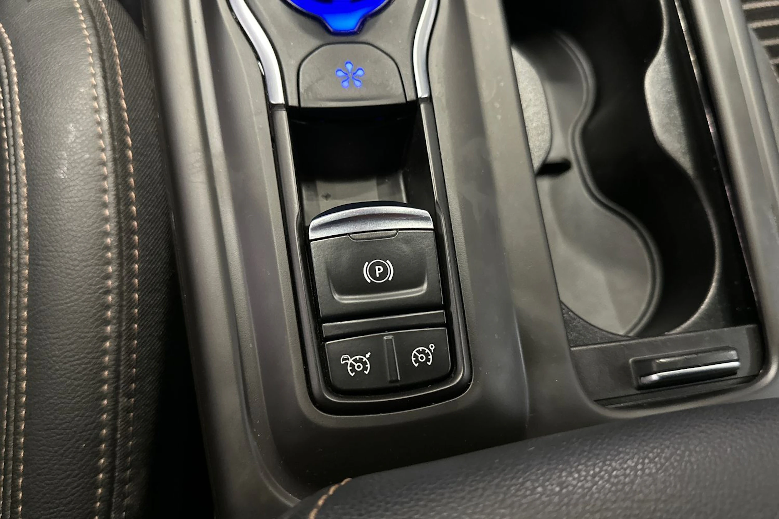 valkoinen Renault Talisman 2017 kuva 24.
