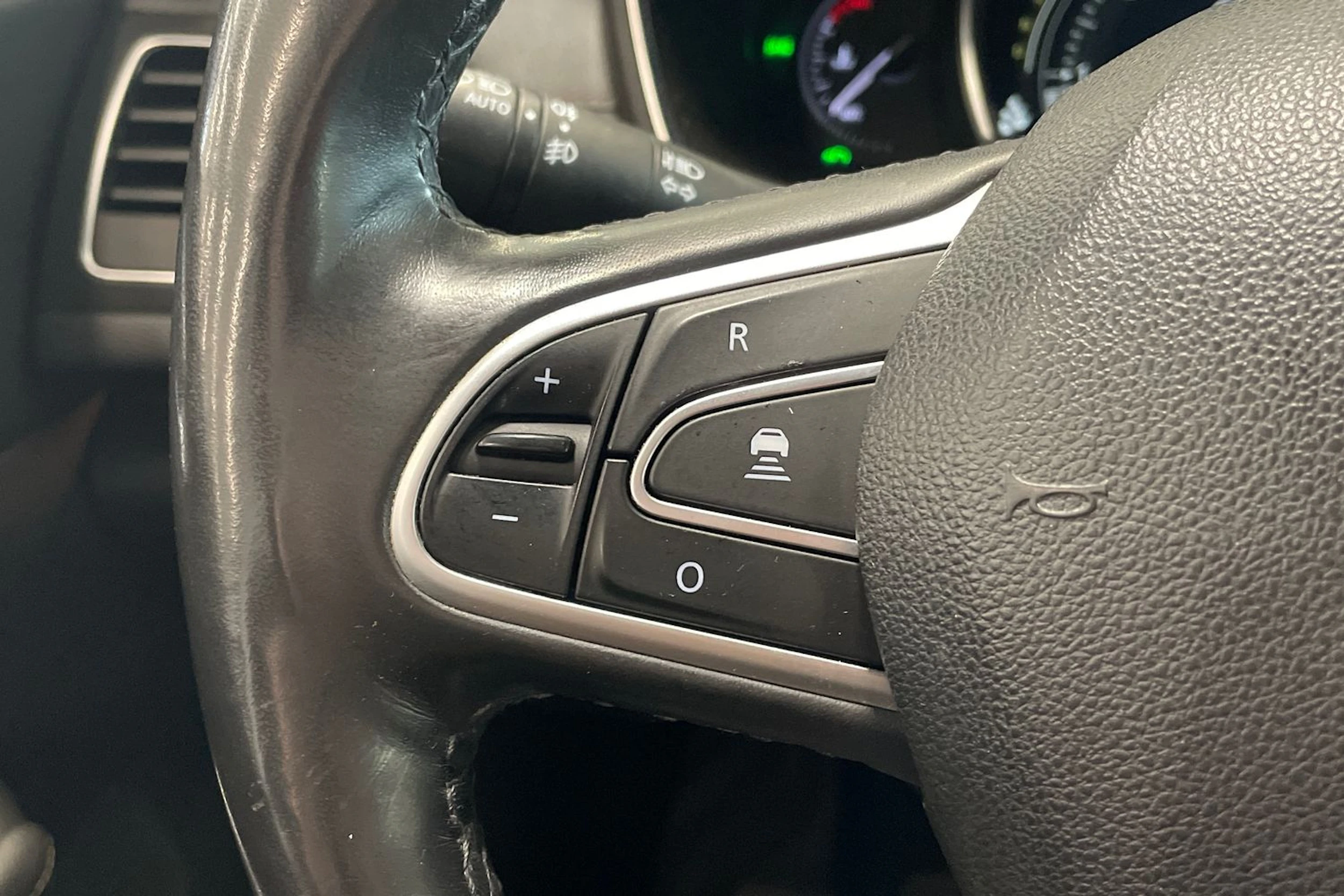 harmaa Renault Talisman 2018 kuva 16.
