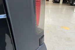 musta Renault Trafic 2005 kuva 30.