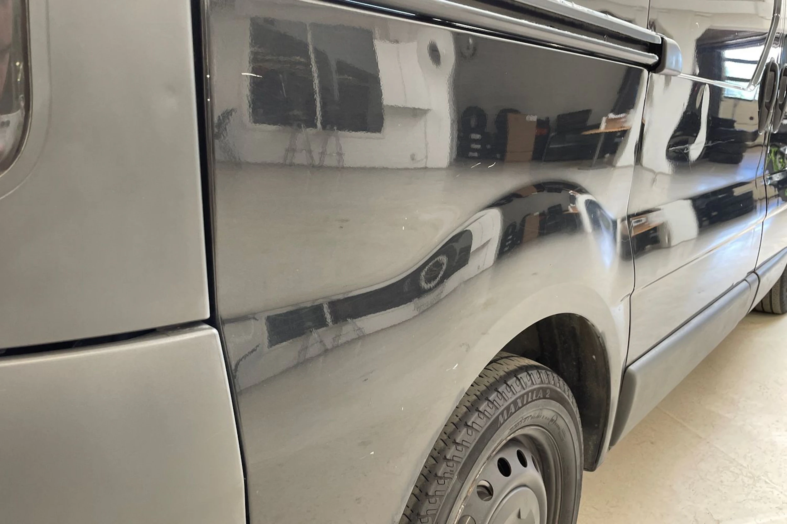 musta Renault Trafic 2005 kuva 34.