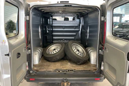 Harmaa Renault Trafic 2008 kuva 15.