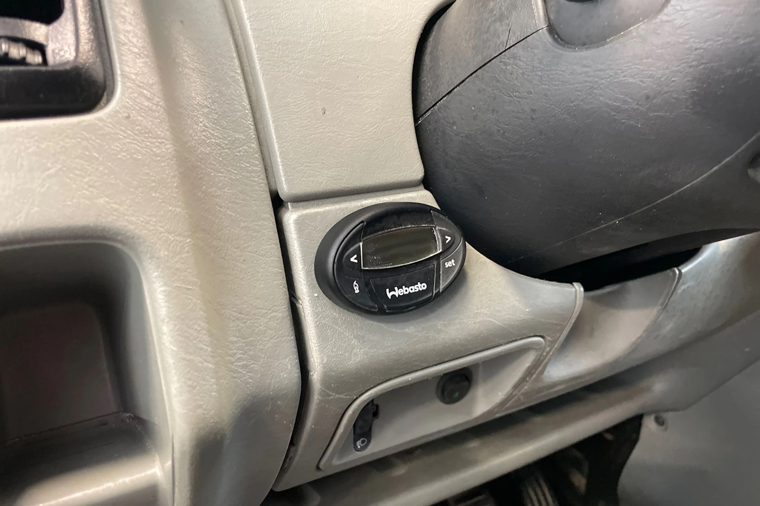 Harmaa Renault Trafic 2008 kuva 18.