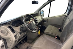 harmaa Renault Trafic 2008 kuva 3.