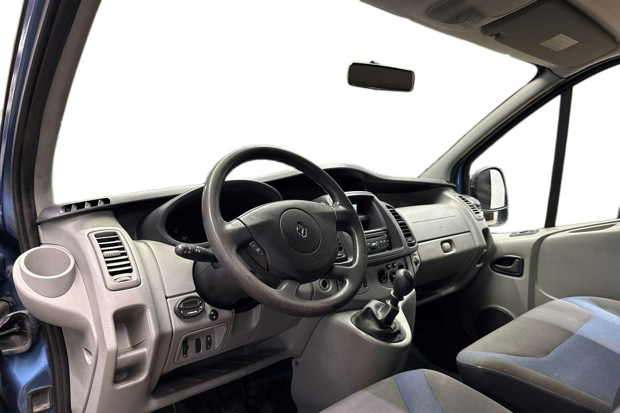 met. sininen Renault Trafic 2014 kuva 8.