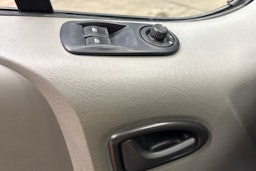 met. sininen Renault Trafic 2014 kuva 13.