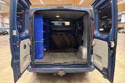 met. sininen Renault Trafic 2014 kuva 22.