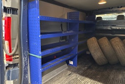 met. sininen Renault Trafic 2014 kuva 23.