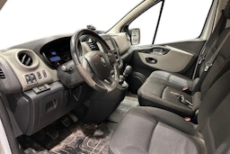 valkoinen Renault Trafic 2015 kuva 3.